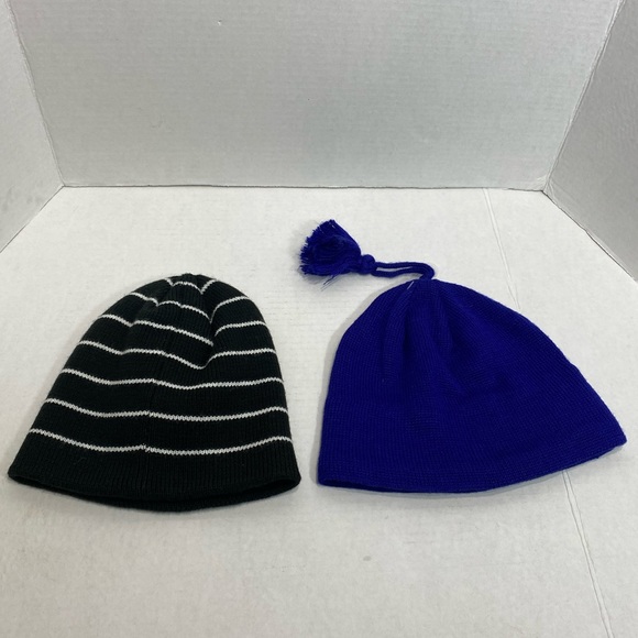 Columbia and Nike || bundle winter Youth hats - Picture 2 of 11